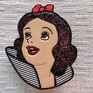 Snow White Danielle Nicole Cross Body